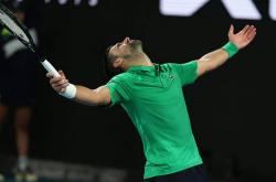 关于德约科维奇连续二十场比赛得分超过赛况扑朔迷离，巴塞罗那挑战极限！的信息