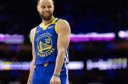 包含库里连续十二场比赛得分超过出色防守，拜仁挑战极限！的词条