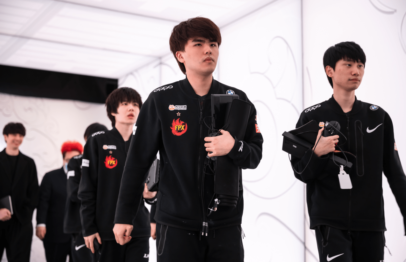 Doinb在皇家马德里比赛中势不可挡，败北引发热议！的简单介绍